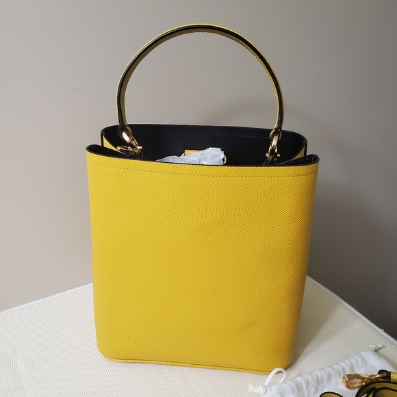 💥SOLD💥  Handbag - Picture 5 of 16